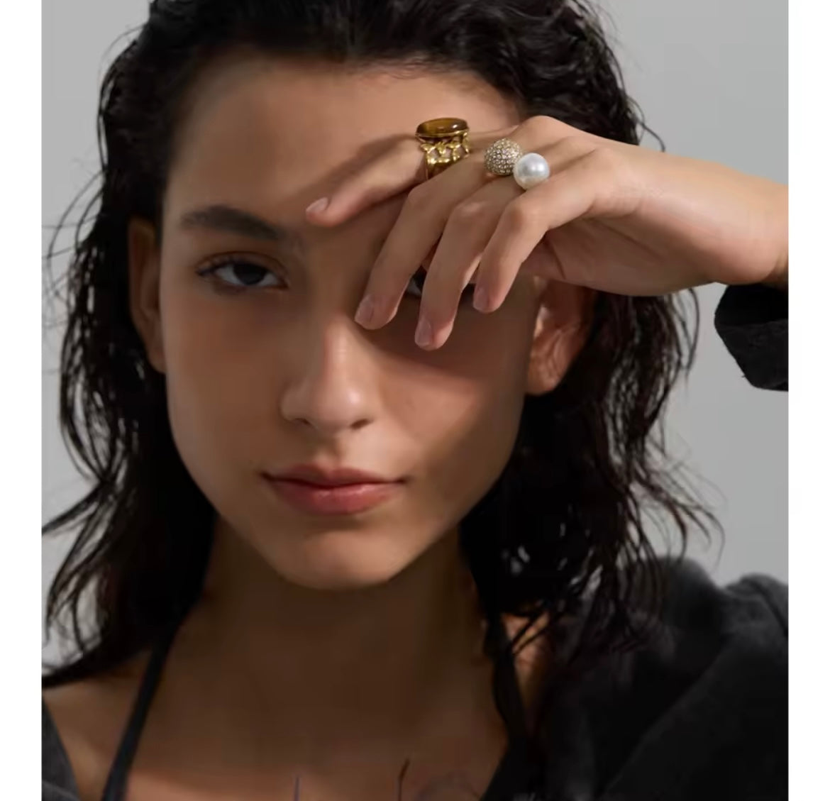 Zirconias and pearl ring