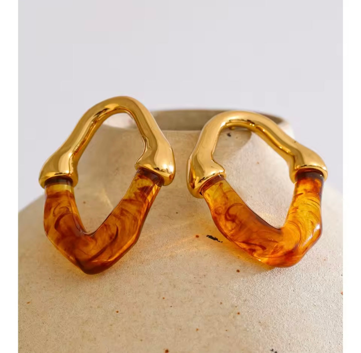 Resin irregular studs