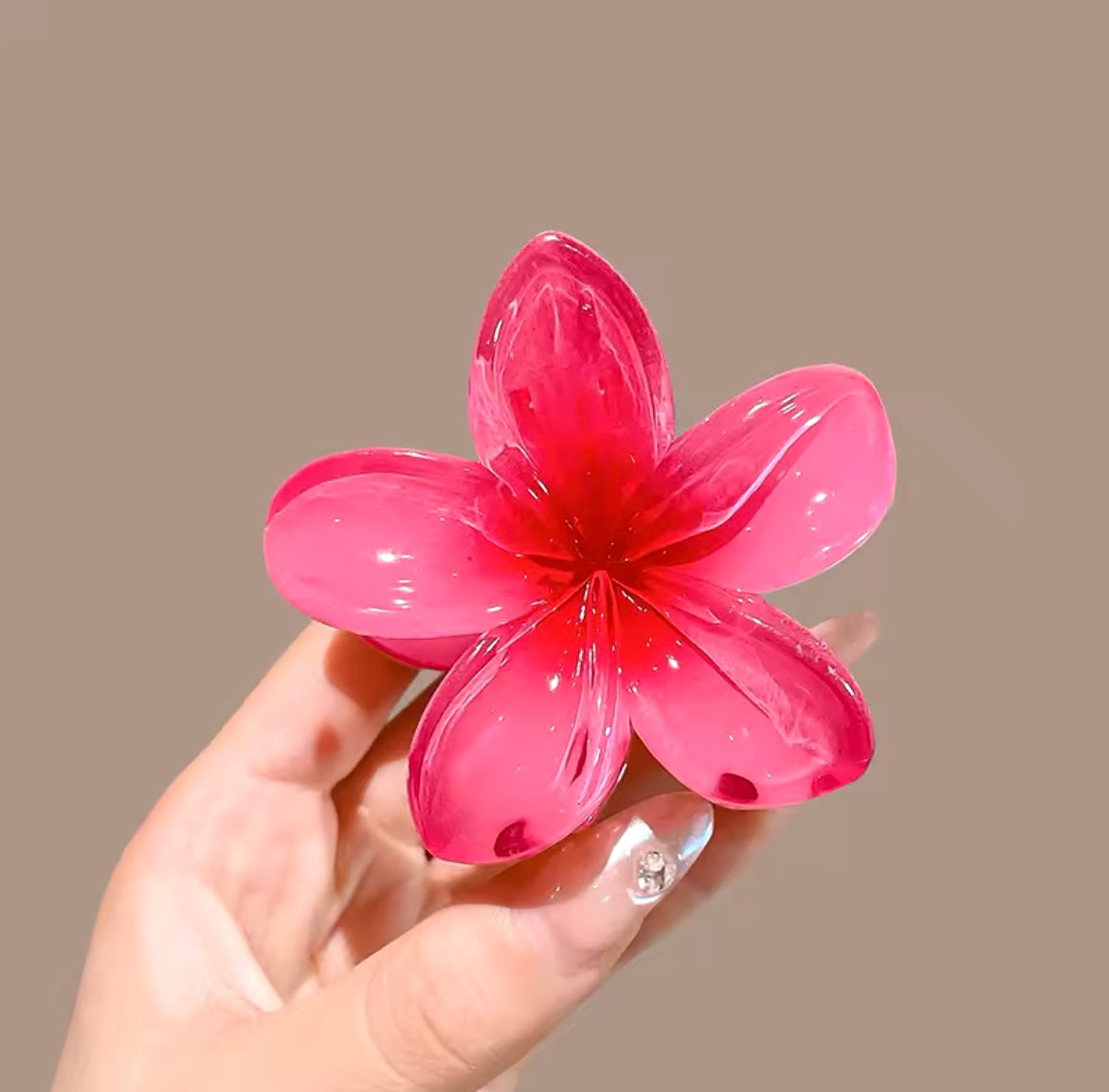 Hawaiian hair clips