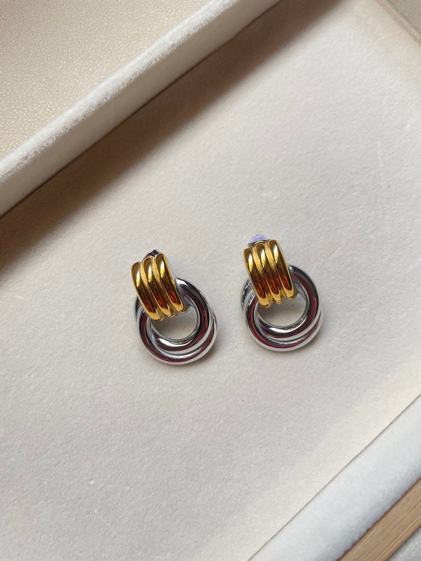 Italia earrings (mix dorado y plateado)