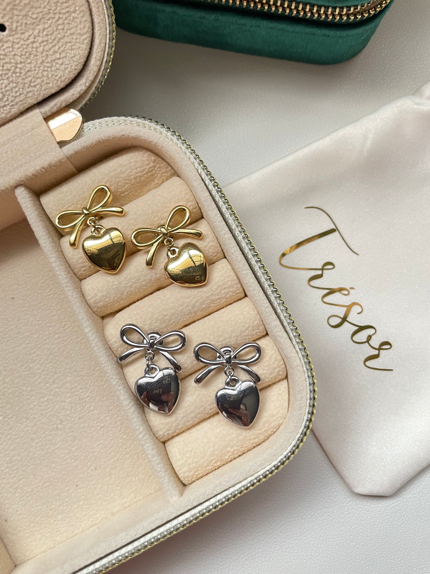 Bow knot earrings
