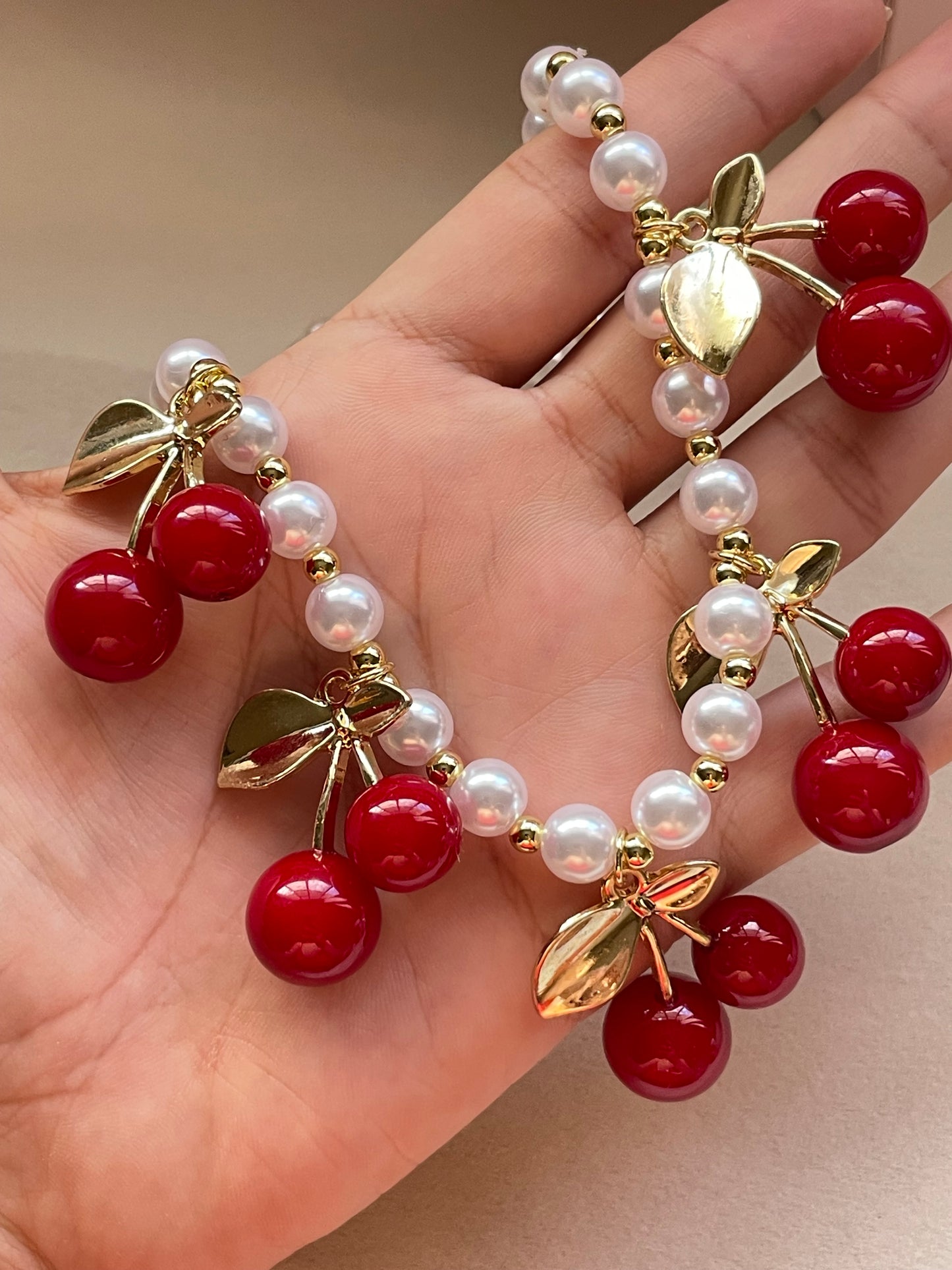 Pearls and cherries necklace