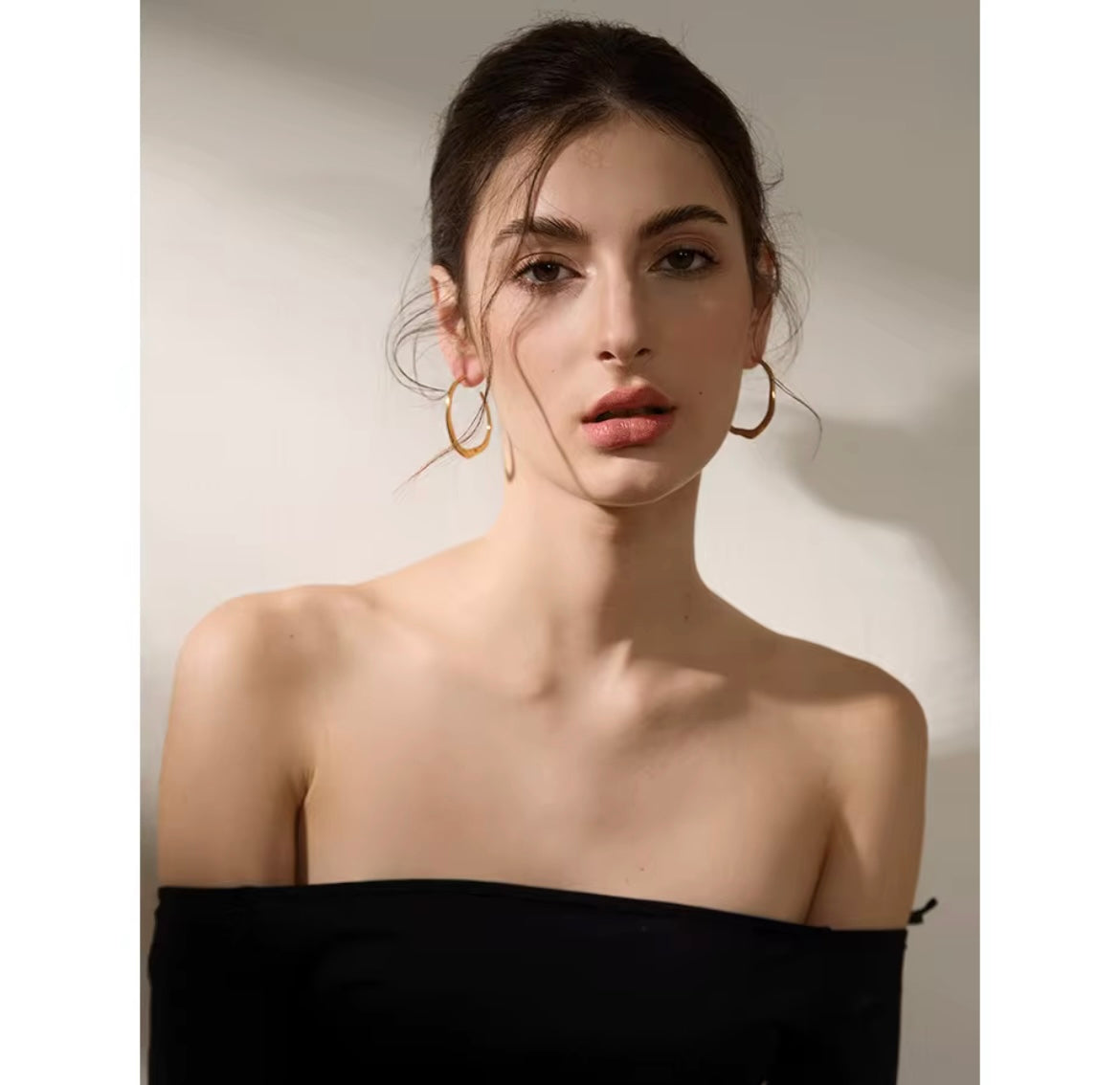 Irregular unique hoops