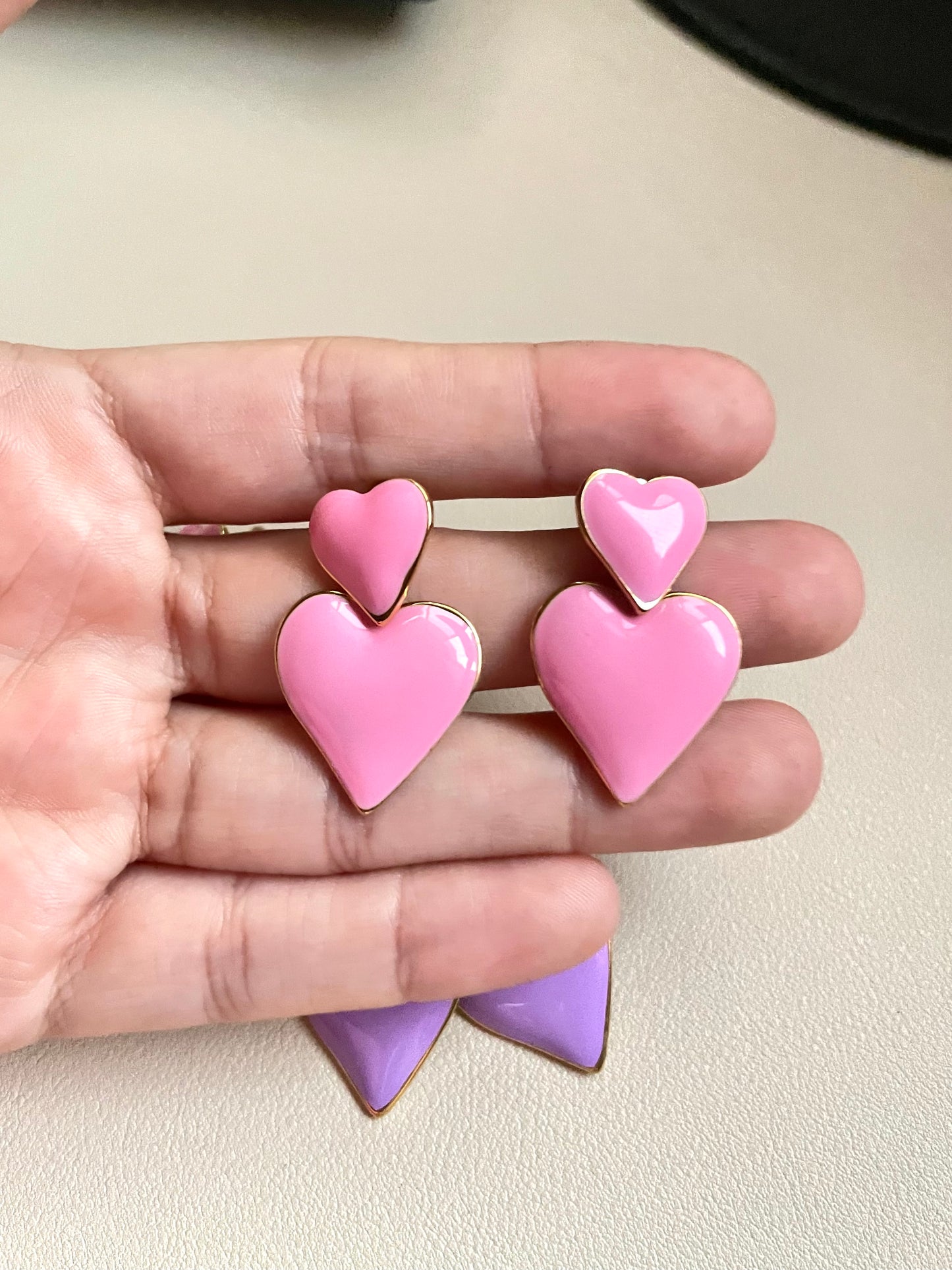 Aretes Corazones de colores