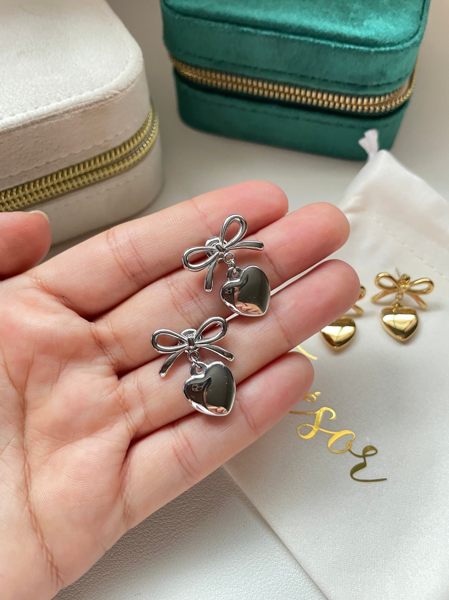 Bow knot earrings
