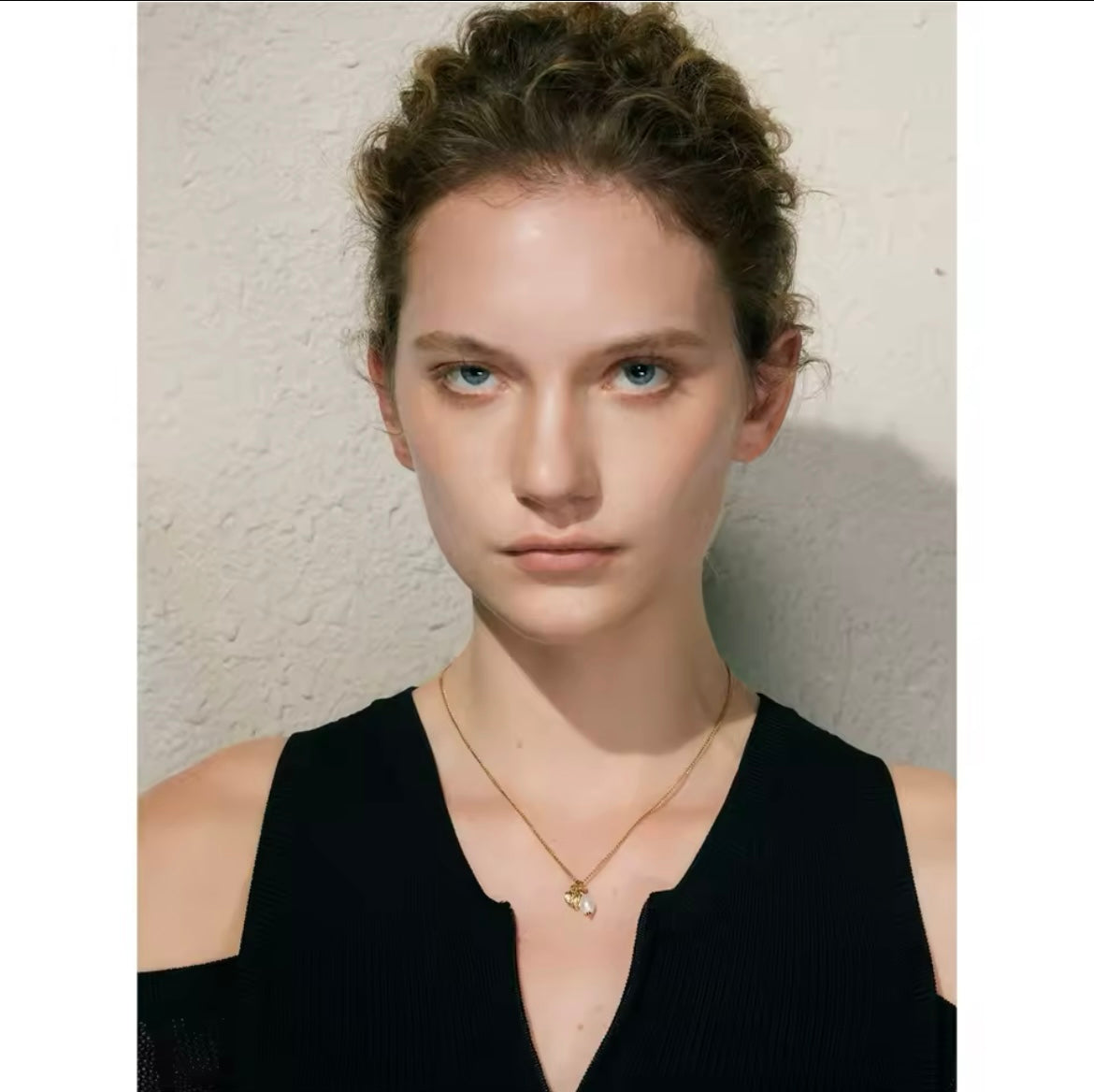 Heart and pearl necklace