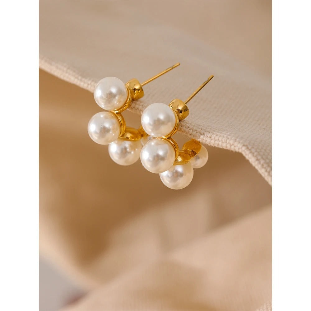 Pearl elegant hoops