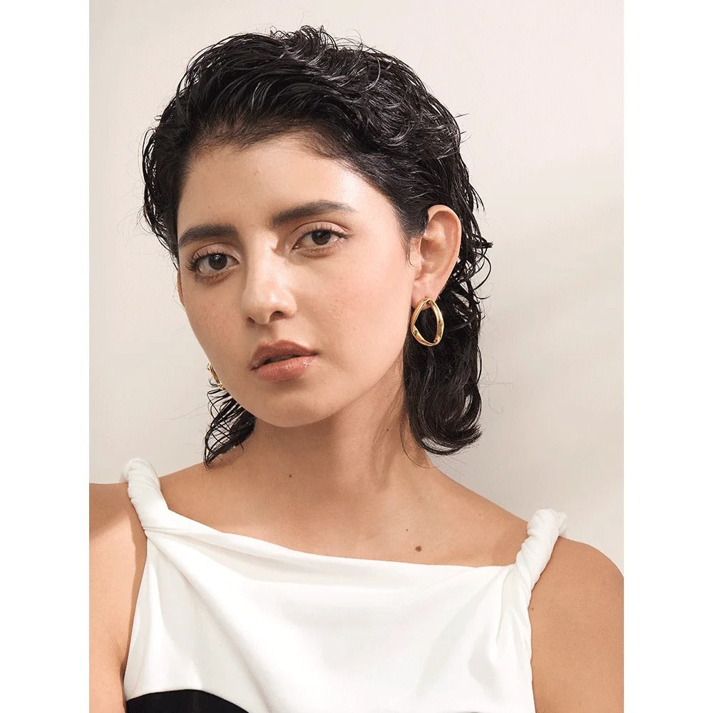 Oval irregular studs