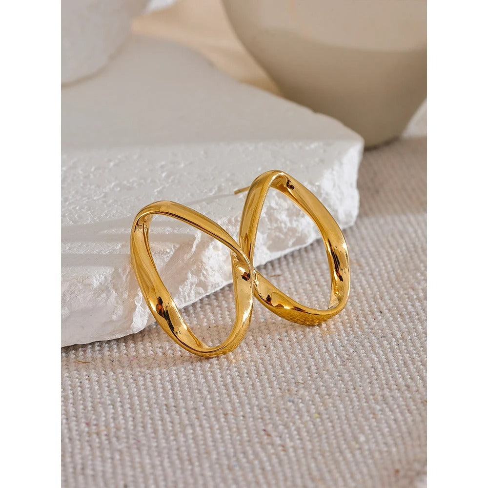 Oval irregular studs