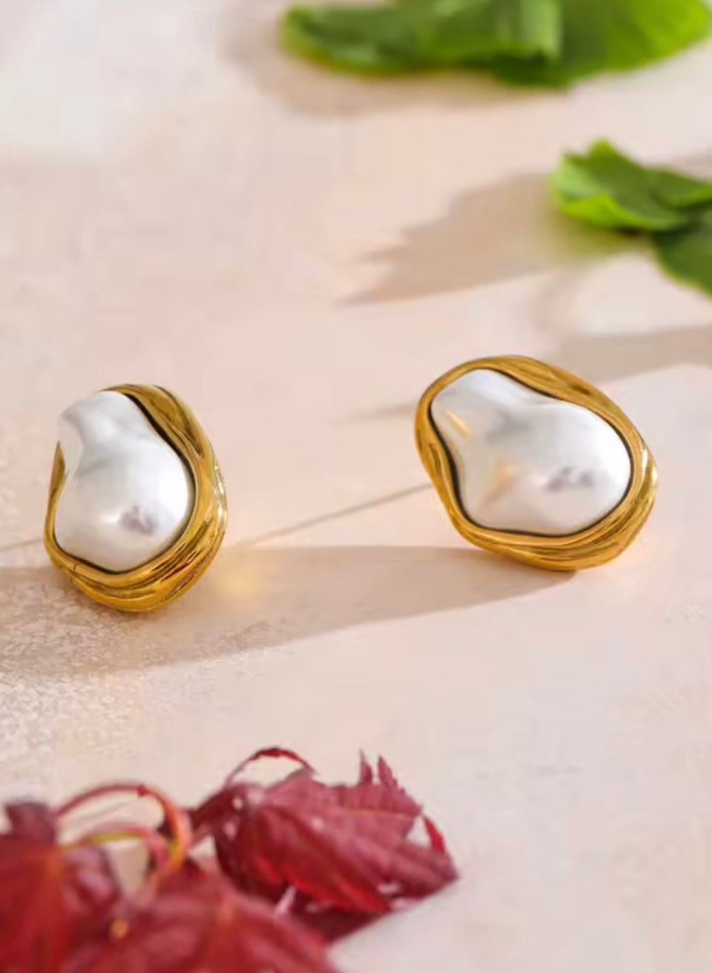 Barroque pearl earrings