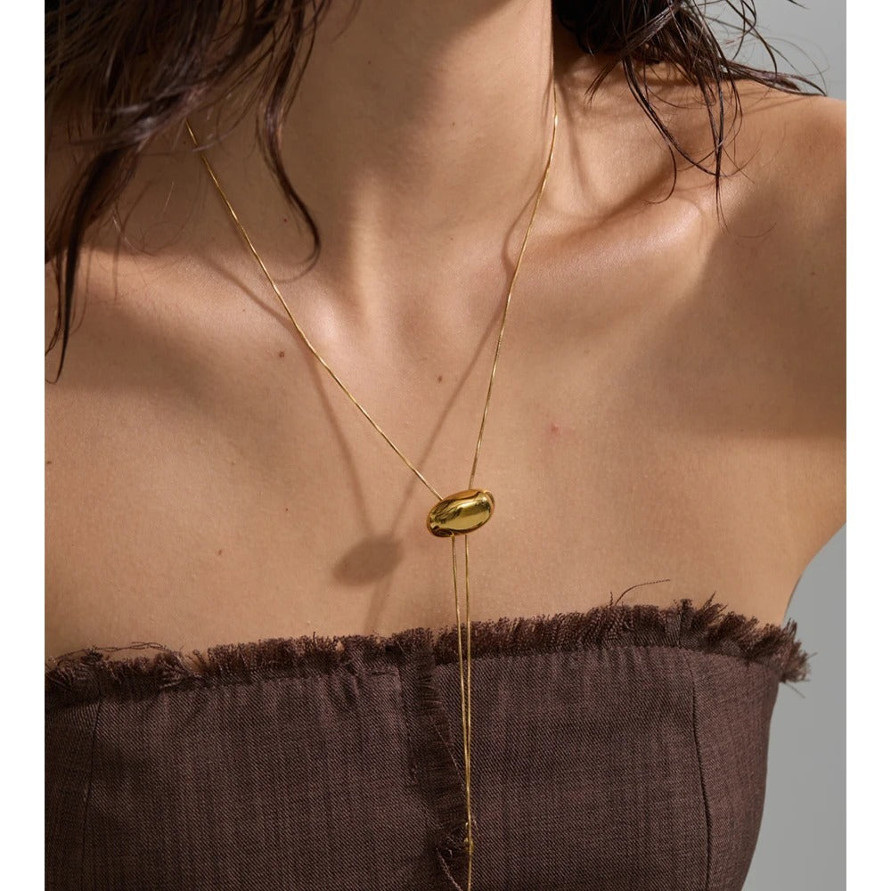 Oval pendant adjustable necklace lariat