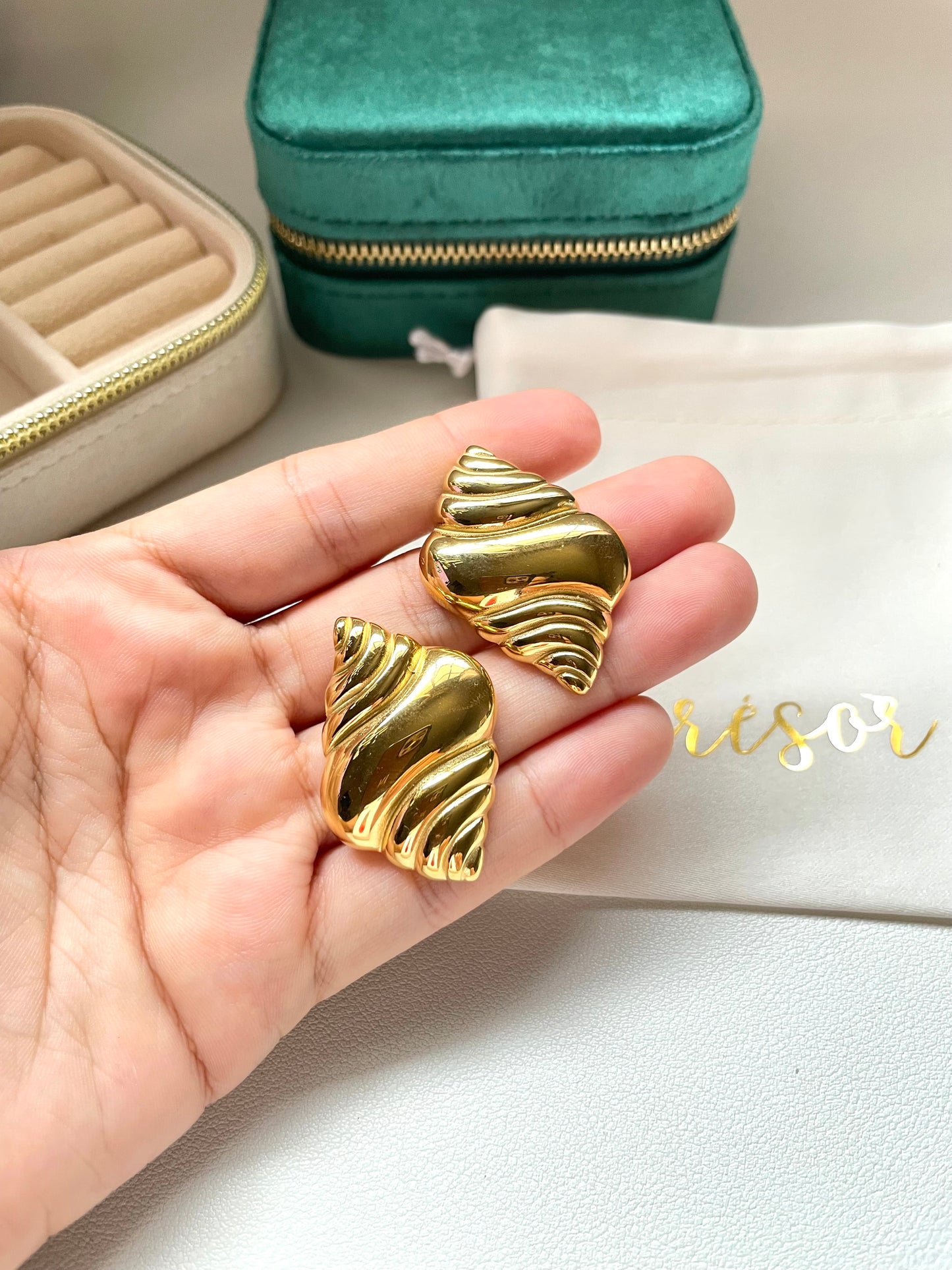 Maxi shells