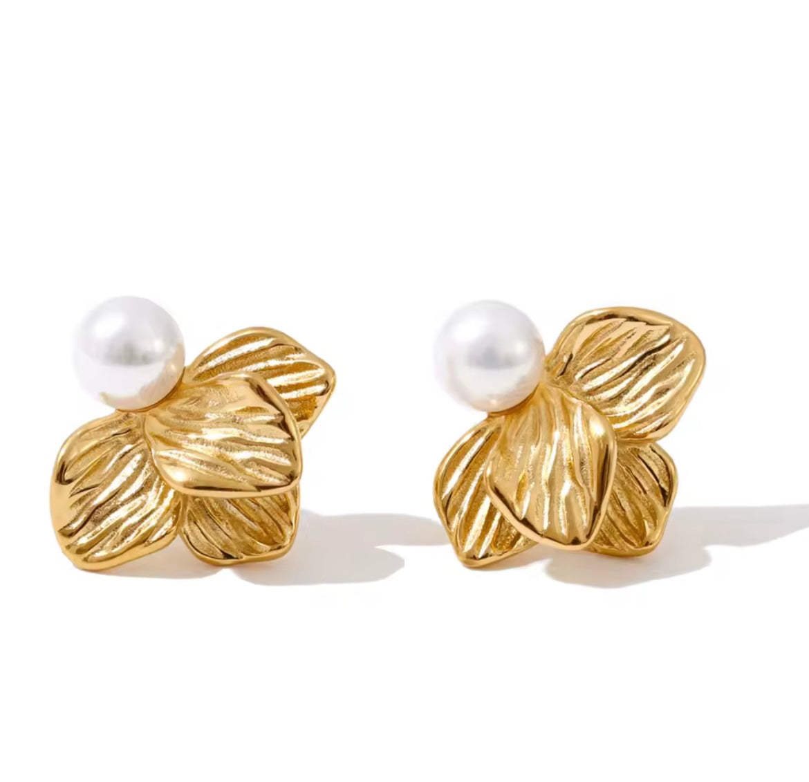 Half flower and pearls