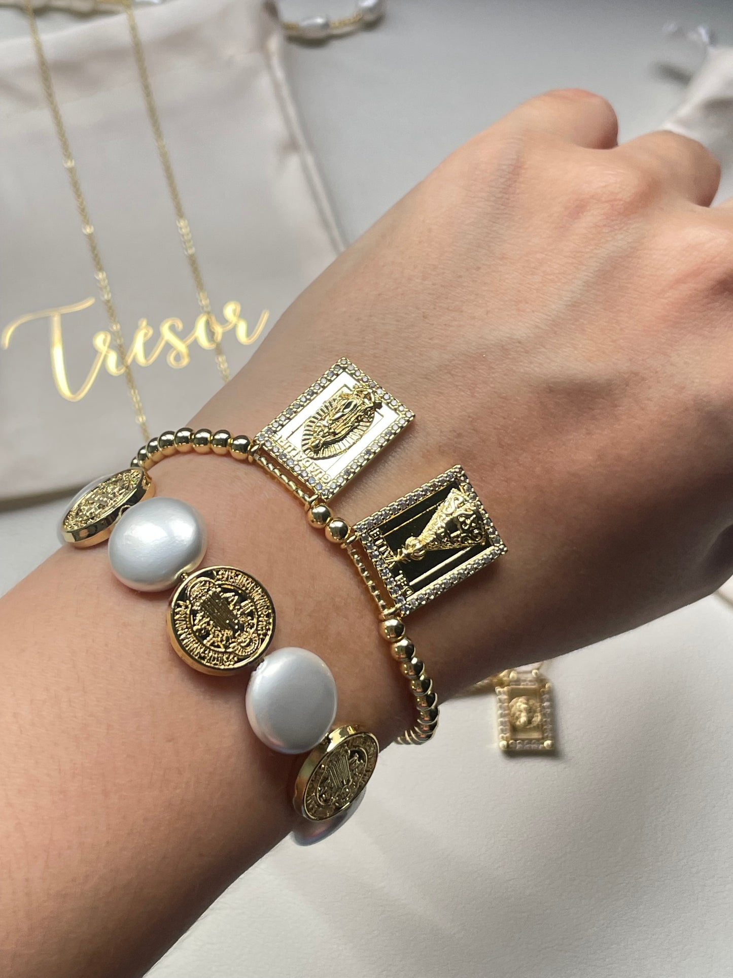Virgen María bracelet