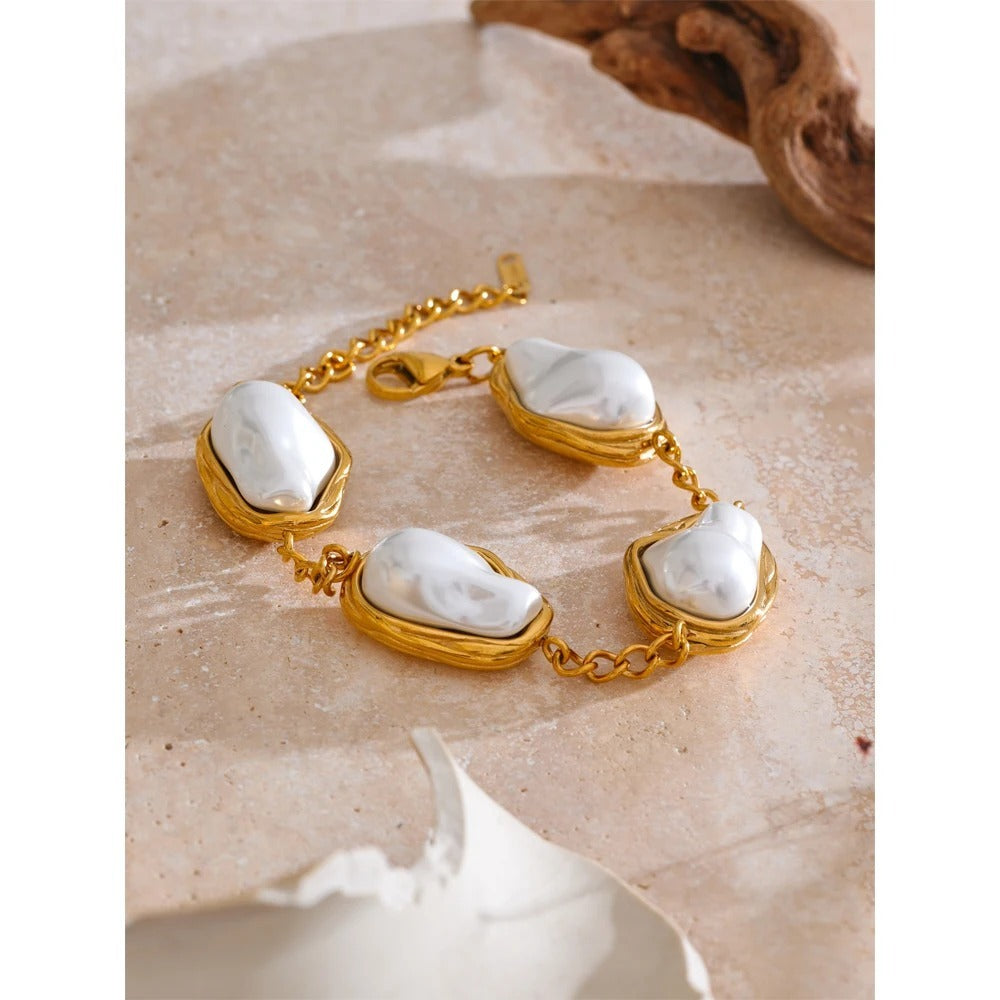 Barroque pearl bracelet