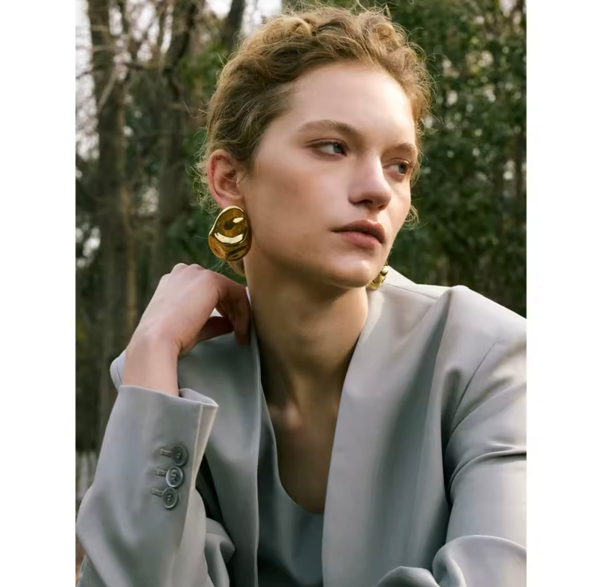 Big exaggerated studs