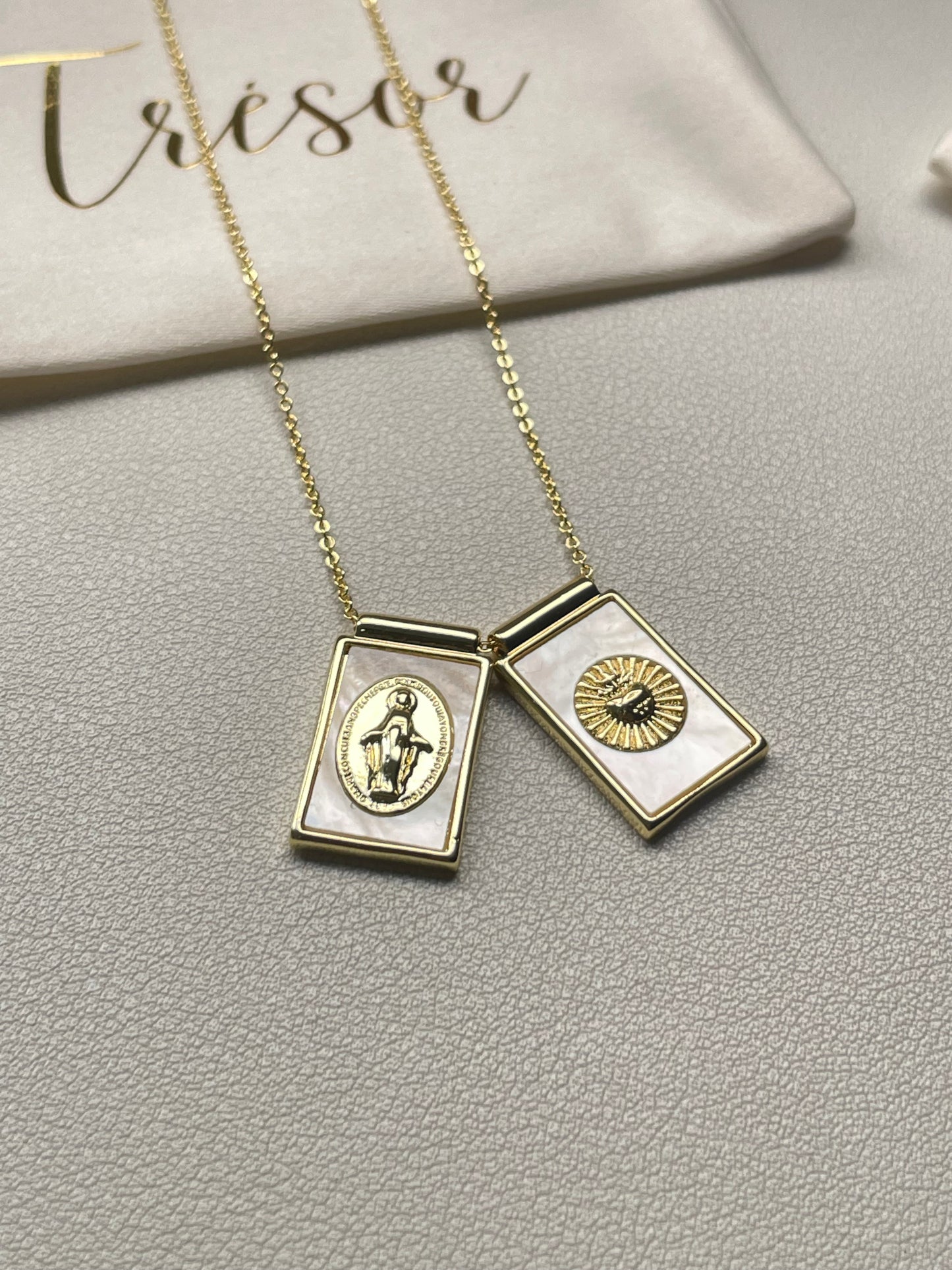 Collar religioso Virgen Maria corazon sagrado