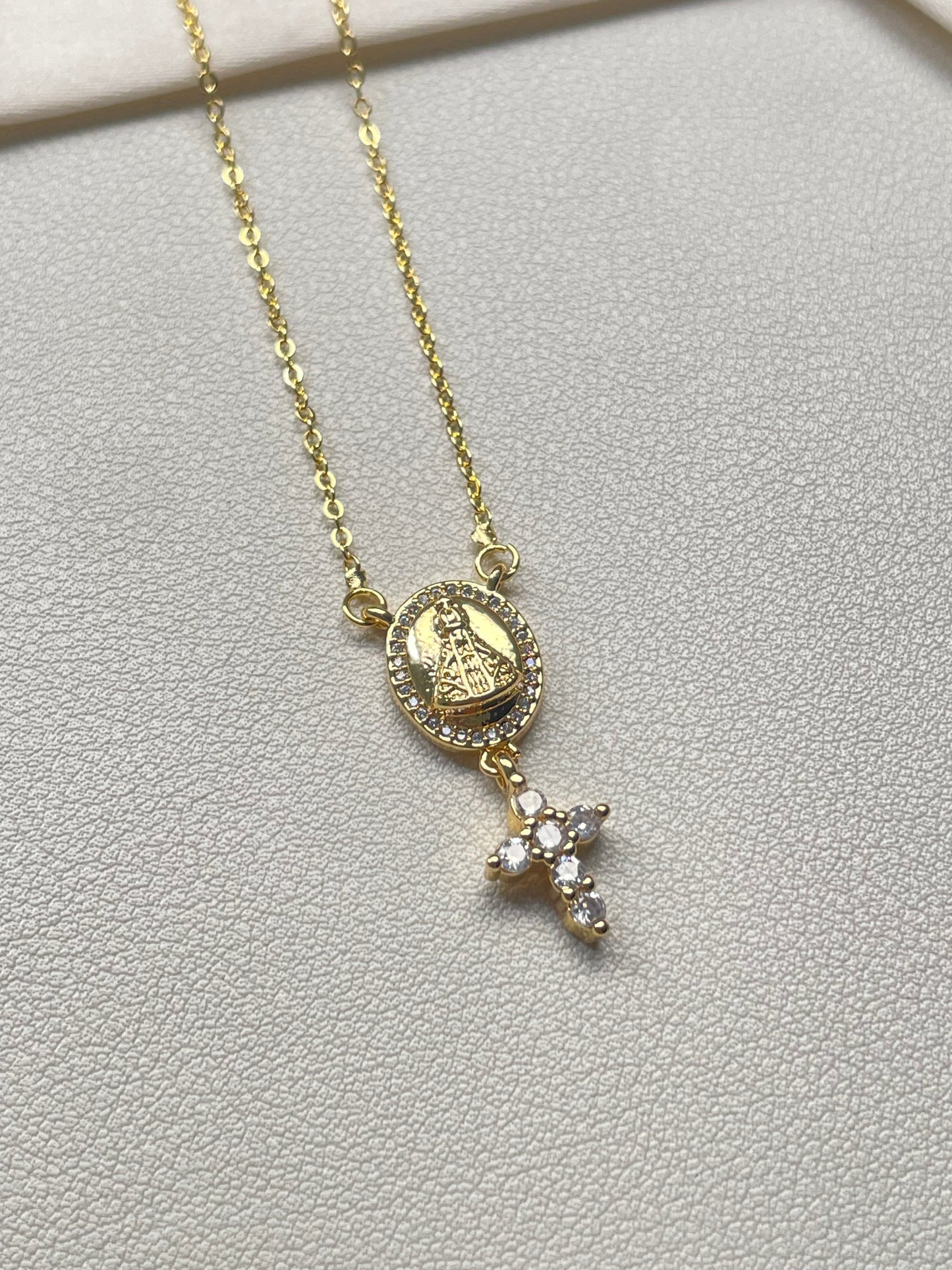 Collar medalla Virgen María