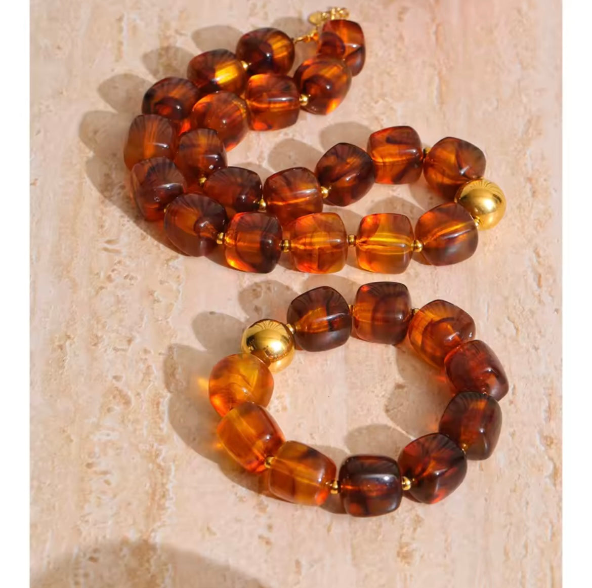 Square beads set brown