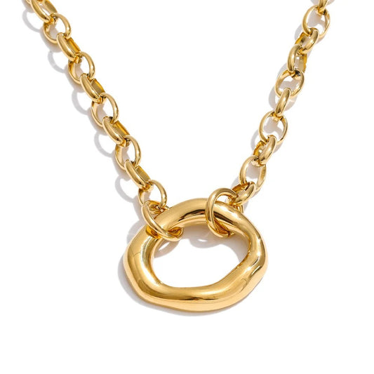 Circular pendant necklace
