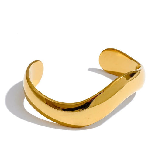 Smooth wavy cuff