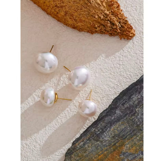 Pearl classic studs (2 tamaños)