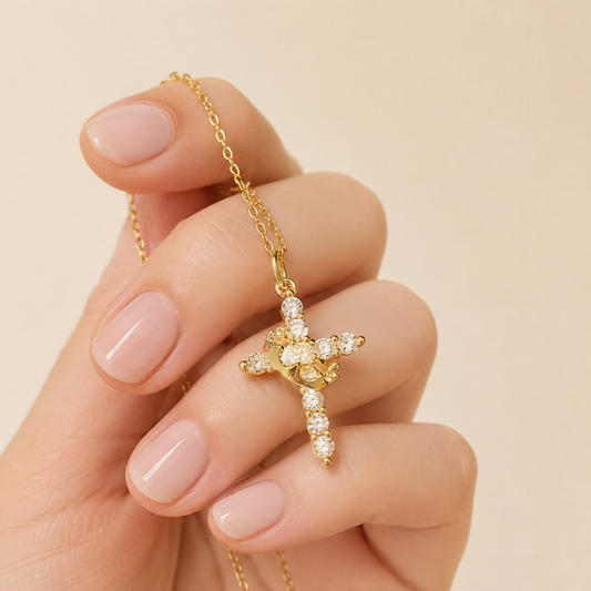 Crowned in grace necklace (gold)