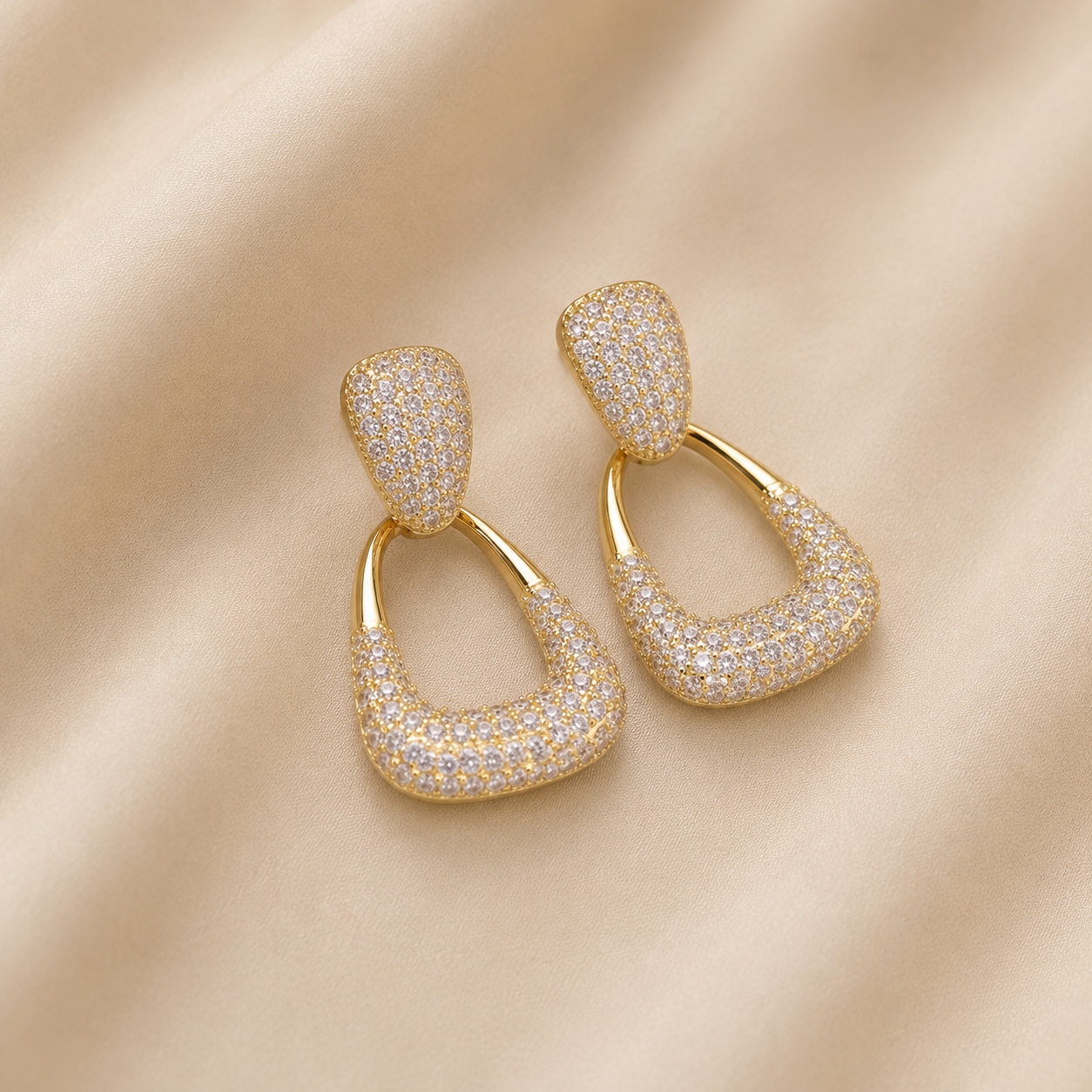 Pendant classing earrings