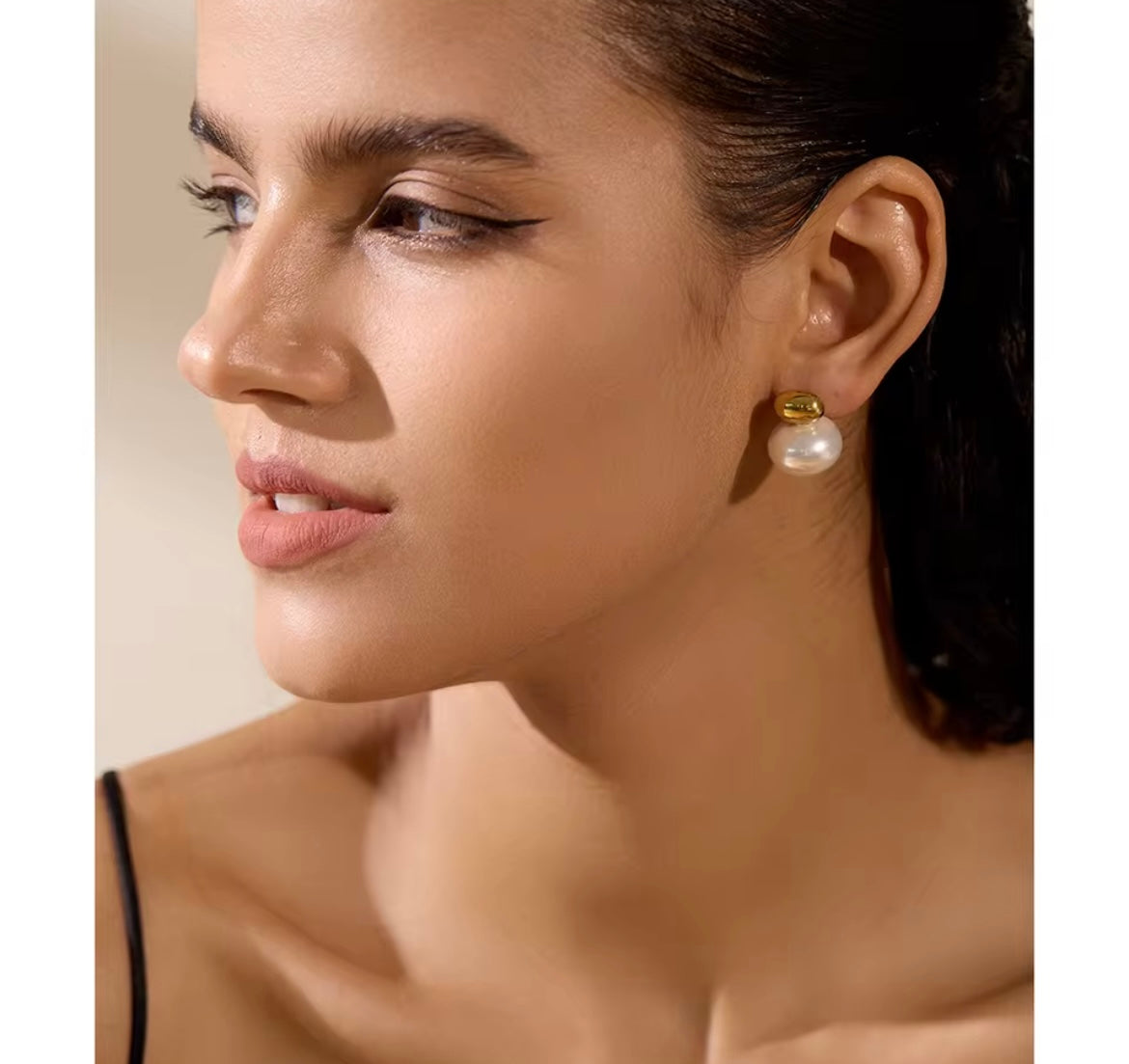 Pearl elegance studs