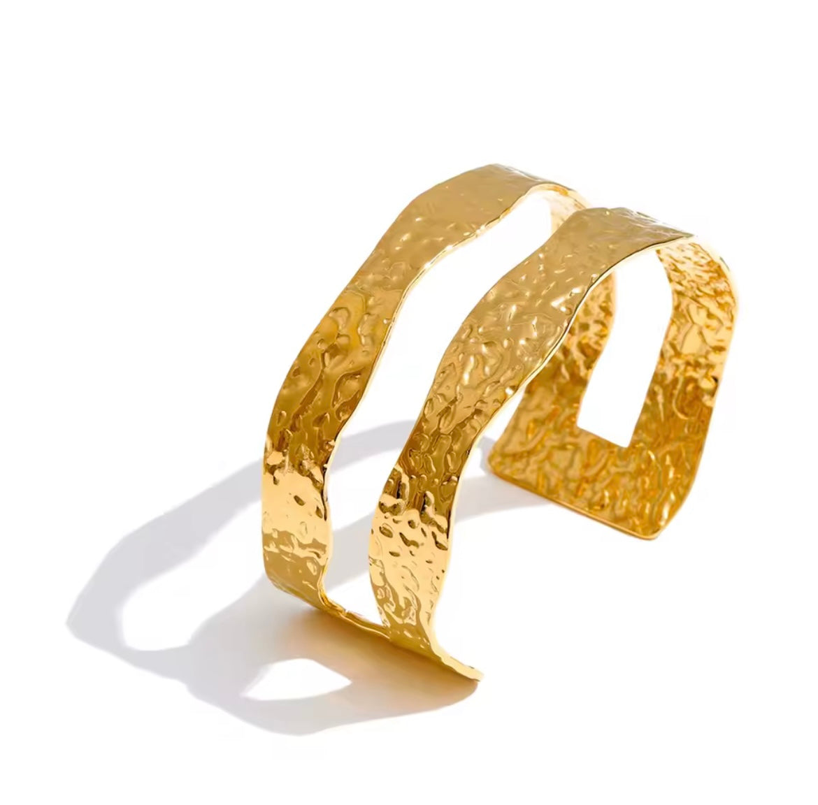 Hammered wavy bangle