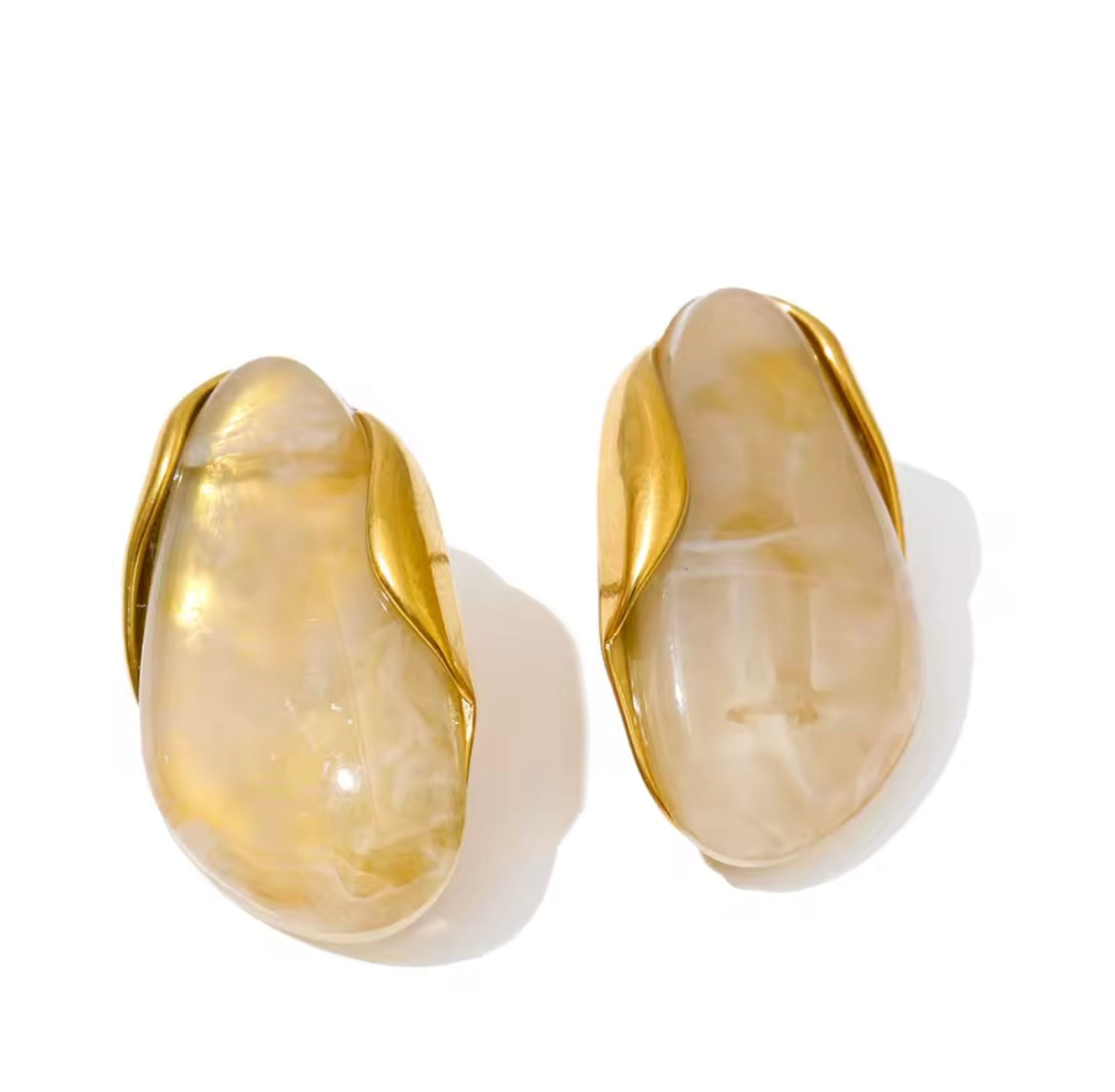 Resin geometric irregular earring