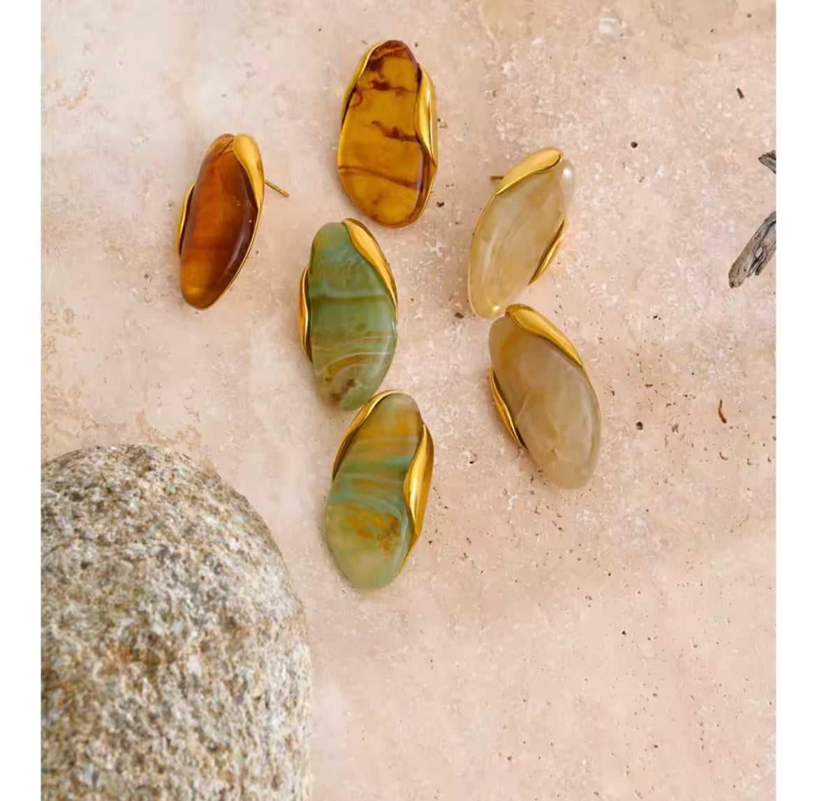 Resin geometric irregular earring