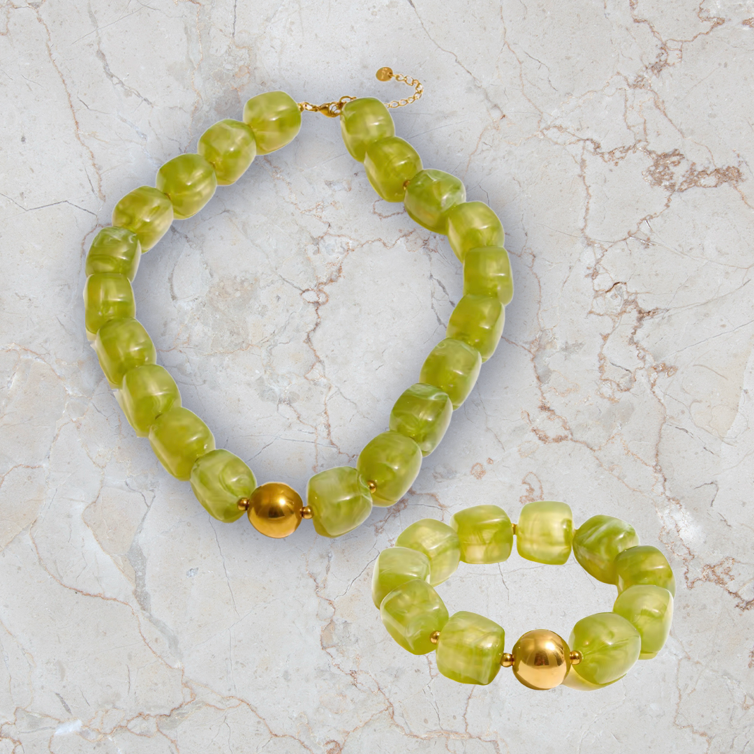 Square beads set green