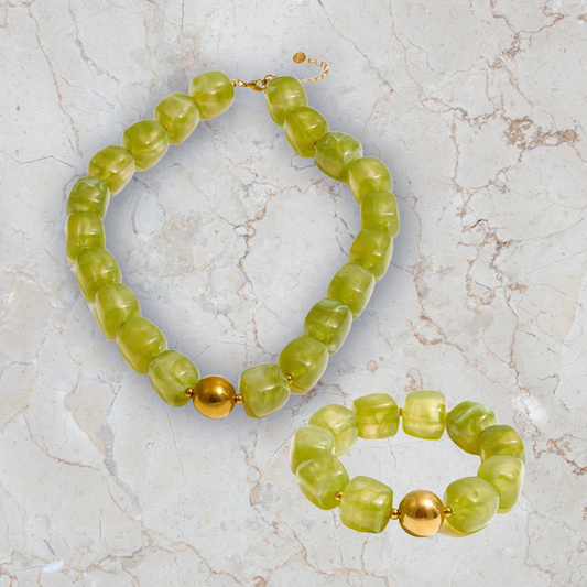 Square beads set green