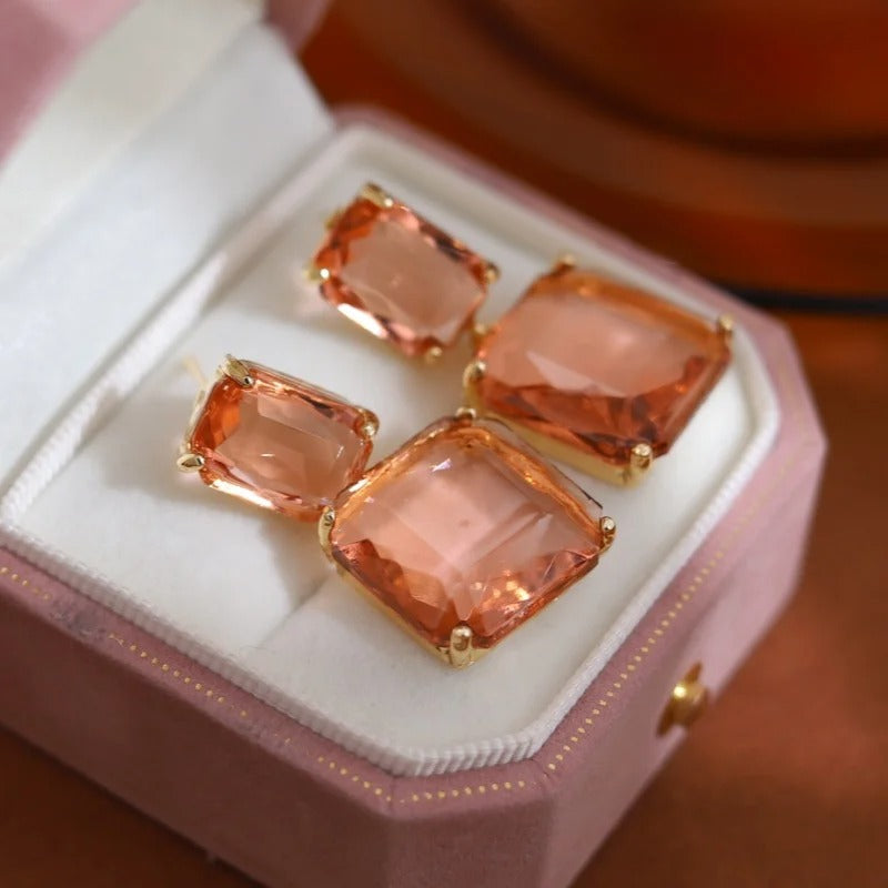 Elegant squared pendant earrings
