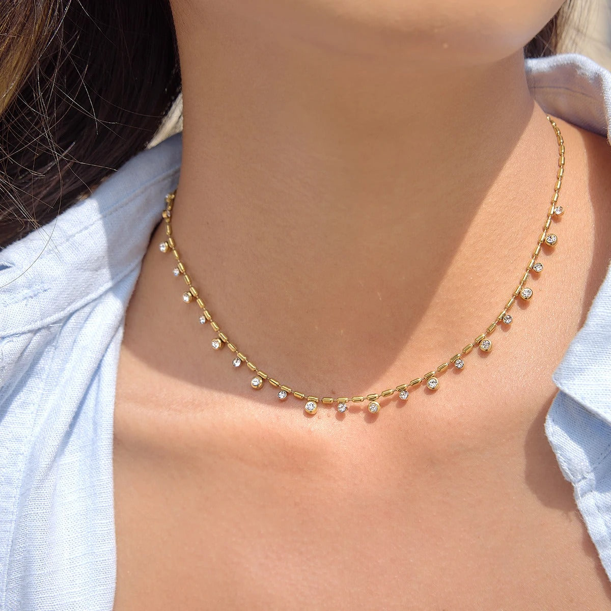 Delicate zirconias necklace