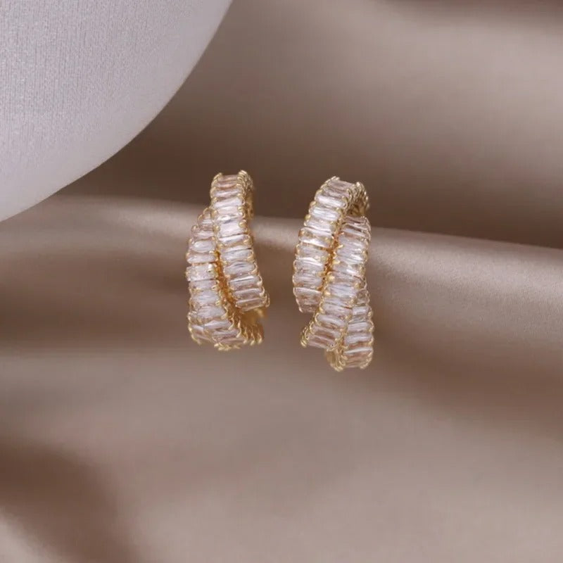 Triple zirconia hoops (dorado)